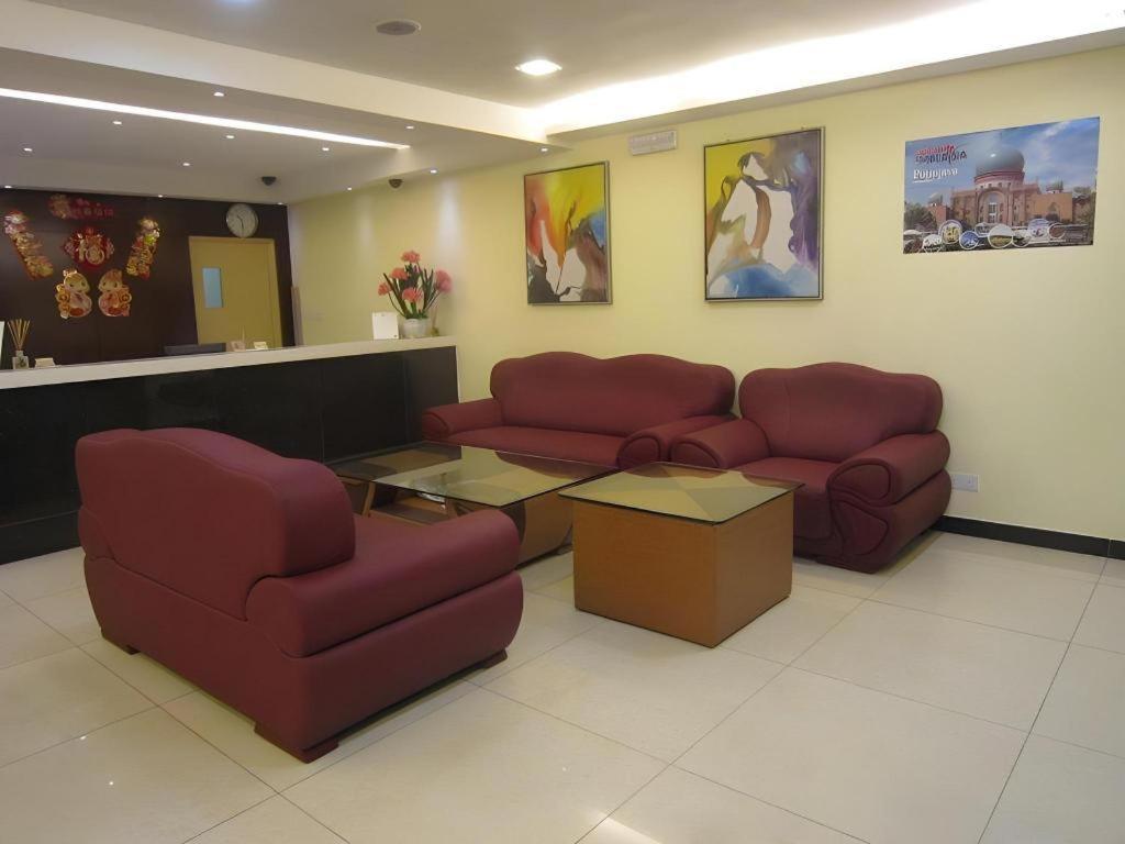 Hotel City Comfort Inn Puchong Exterior foto