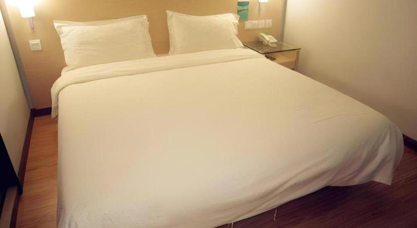 Hotel City Comfort Inn Puchong Exterior foto
